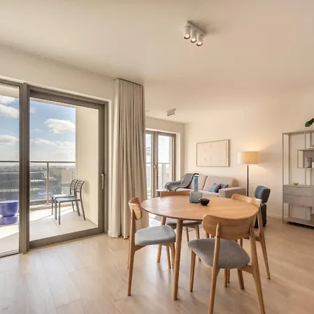 아파트 Modern With Stunning Terrace & Views