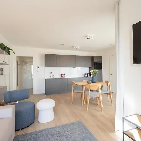 Modern With Stunning Terrace & Views 오스텐드